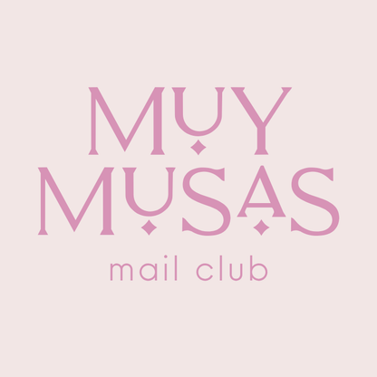 Mail Club Muy Musas - Suscripción mensual snail mail con ilustraciones y papelería de autor.